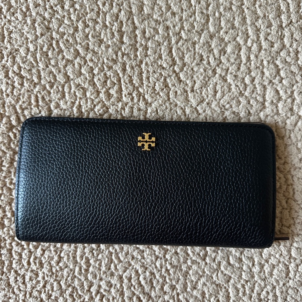Tory Burch Black Leather Wallet